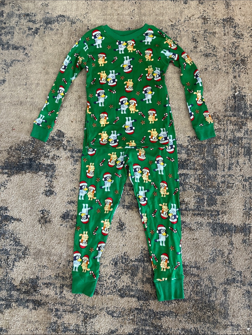 New Kids Green Holiday Bluey Character Pajama Set